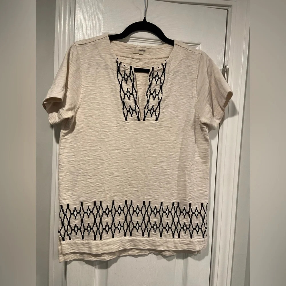 Madewell Cream Cotton Black Embroidered V Neck Short Sleeve Split Hem Top Size S